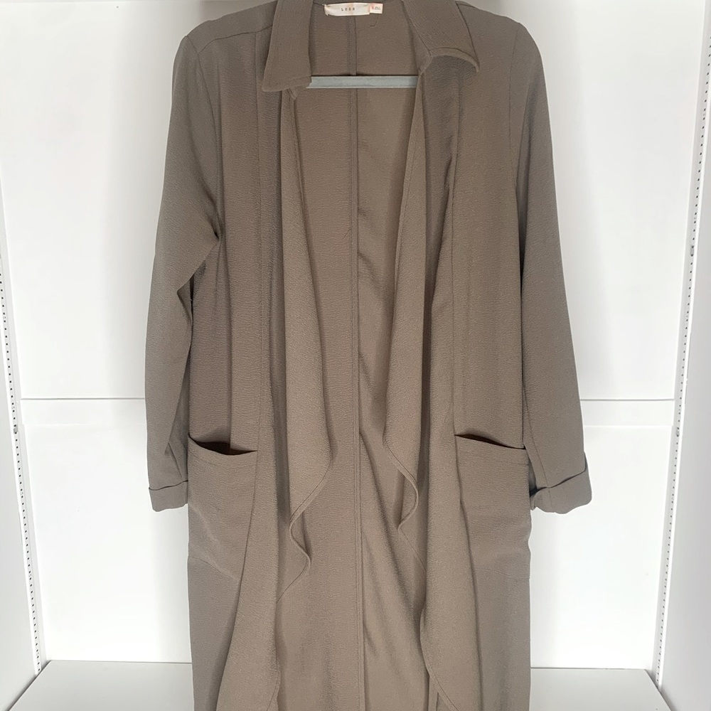 LUSH TRENCH COAT! Like new condition!